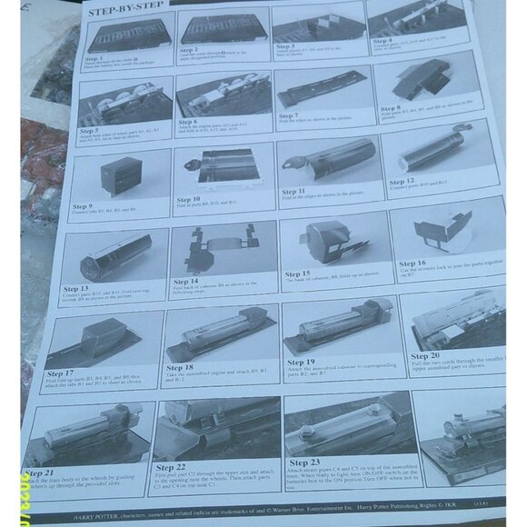 Disney Hogwarts Express Engine Model Kit 5972 * Harry Potter Tie * AB16 gg - Picture 7 of 10